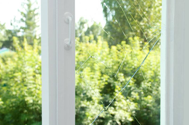 Cracked Window Repair in Kansas City, KS