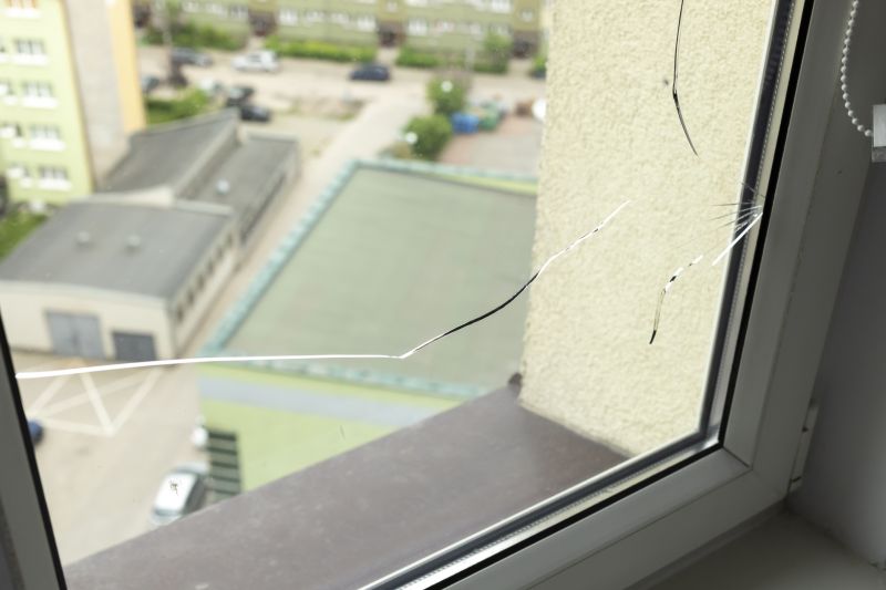 Cracked Window Repair in Kansas City, KS